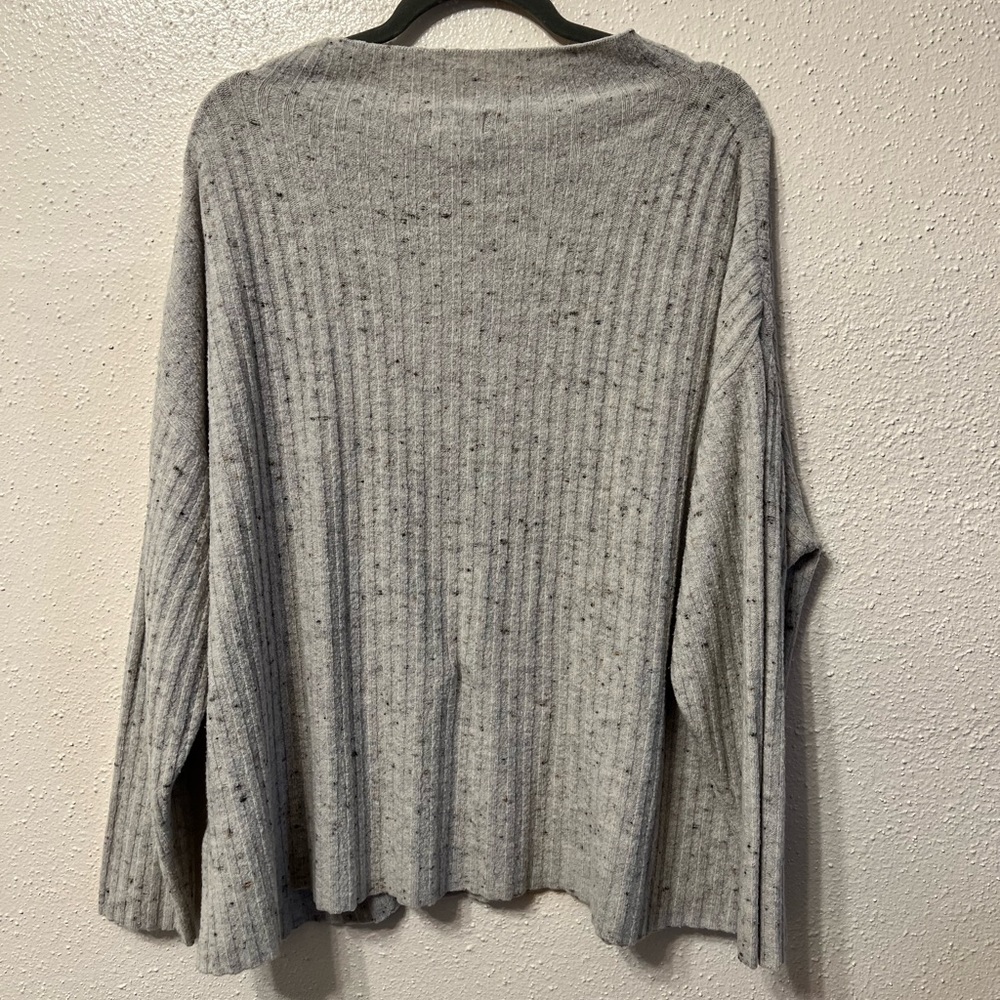 White Old Navy Sweater XXL